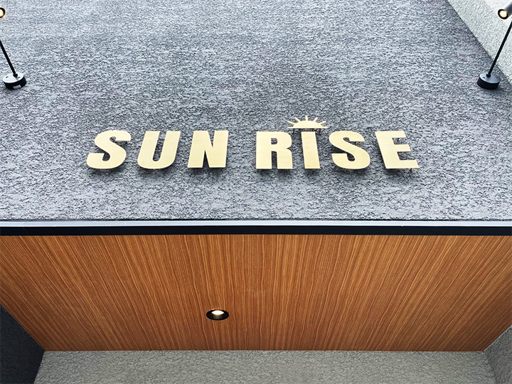 金属切文字(チタンゴールド、HL加工)